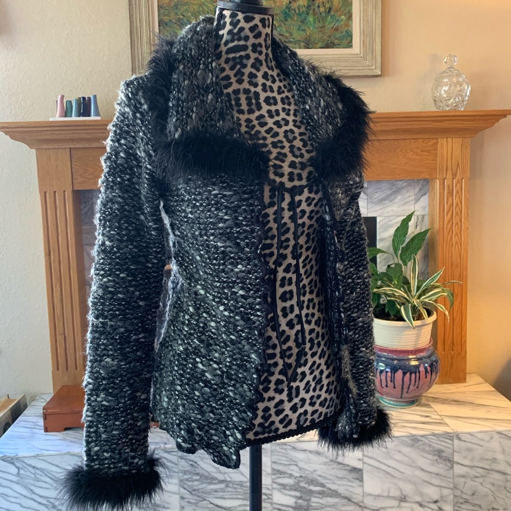La Cite gray cardigan with tie